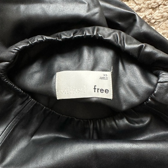 Wilfred Free Vegan Leather Leggings - Picture 4 of 5